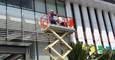 Vệ Sinh Mặt Ngoài Tòa Nhà
